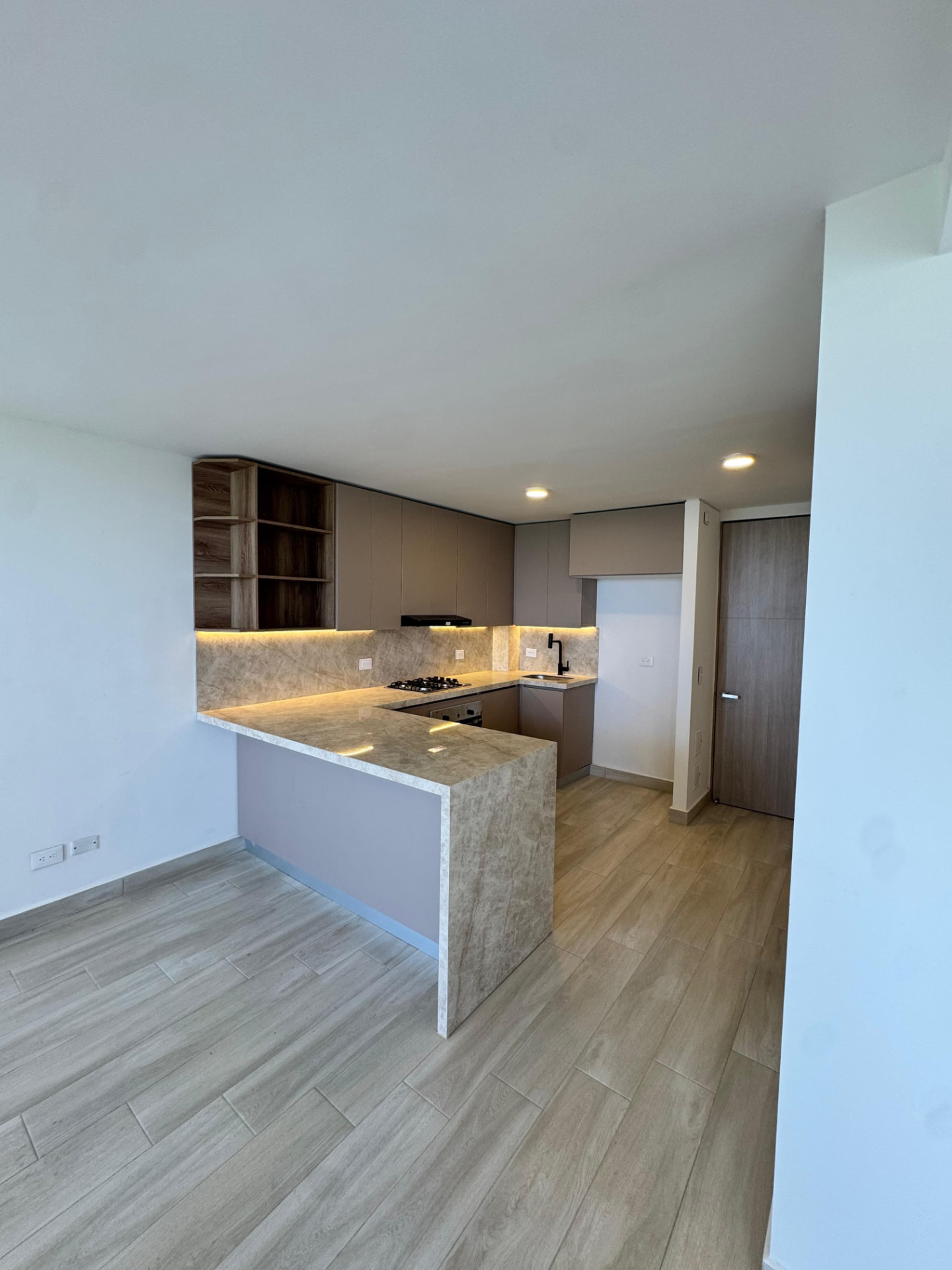 Cocina y sala-comedor del apartamento en Conjunto Mallorca